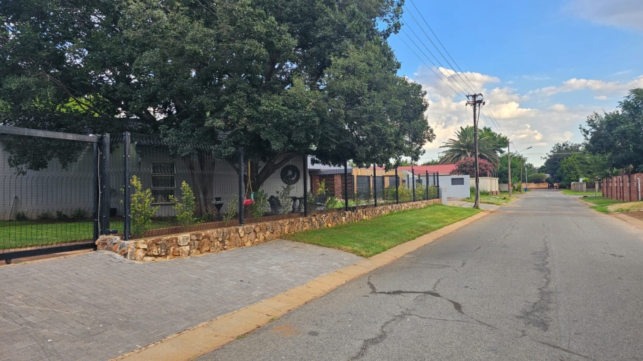 8 Bedroom Property for Sale in Irene Park North West